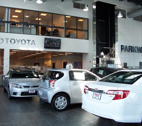 Parkway Toyota Inc - Englewood Cliffs, NJ