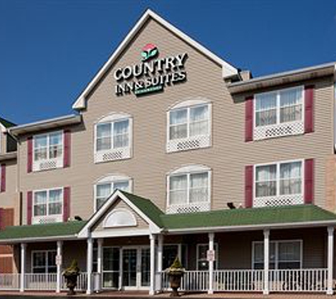 Country Inns & Suites - Crystal Lake, IL