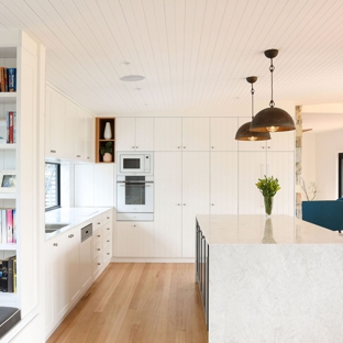 Currumbin Cabinets Pty Ltd - Currumbin Waters, QLD