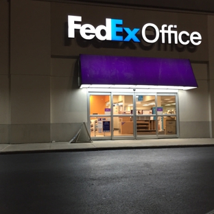 FedEx Office Print & Ship Center - Houston, TX