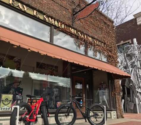 Raccoon River Valley Bicycle & Outfitters - Perry, IA