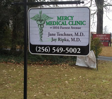 Dr. Janie Teschner, MD - Gadsden, AL. Very compassionate