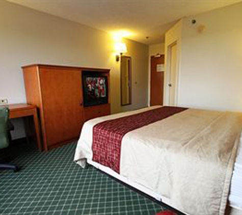 Red Roof Inn - Cedar Rapids, IA