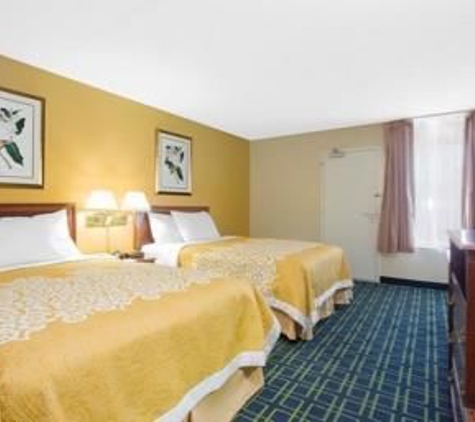 Days Inn by Wyndham Greenville - Greenville, SC