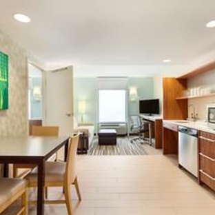 Home2 Suites by Hilton Fargo, ND - Fargo, ND