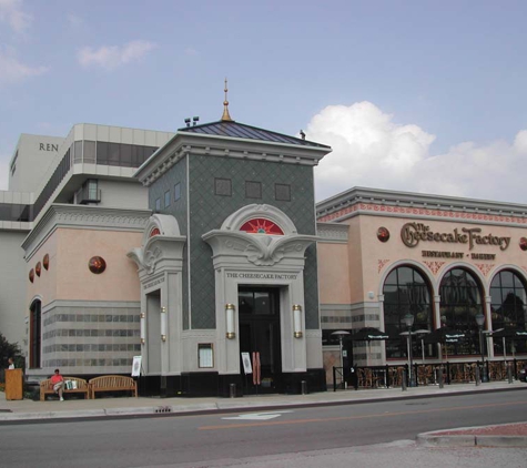 The Cheesecake Factory - Oak Brook, IL