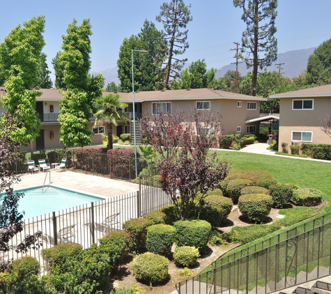 Royal Park Apartments - Monrovia, CA