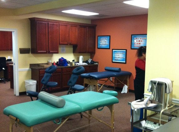 HealthSource Chiropractic of Cayce-West Columbia - West Columbia, SC