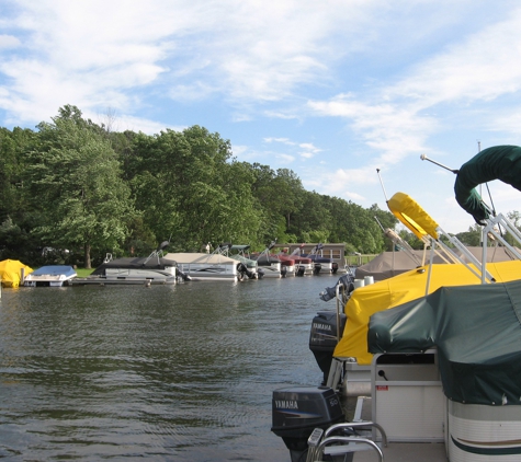 Cass Lake Dry Dock Marina Inc - Waterford, MI