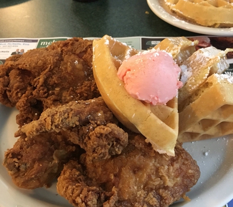 Metro Diner - Altamonte Springs, FL