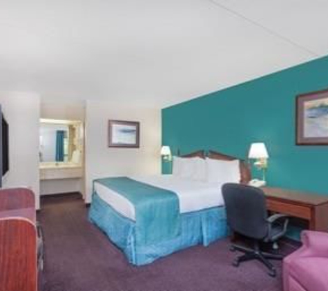 Baymont Inn & Suites - London, KY