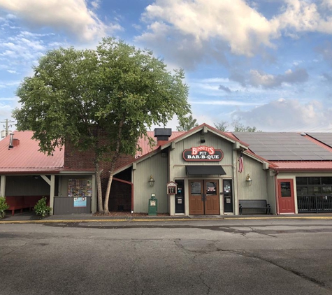 Bennett's Pit Bar-B-Que - Pigeon Forge, TN