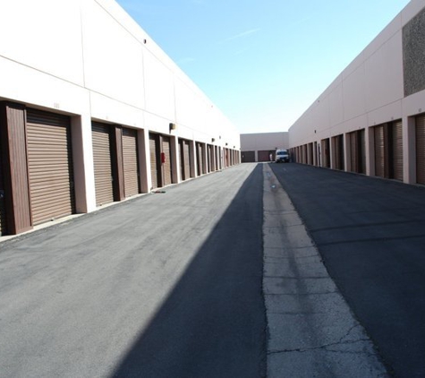 AAA Self Storage - Huntington Beach, CA