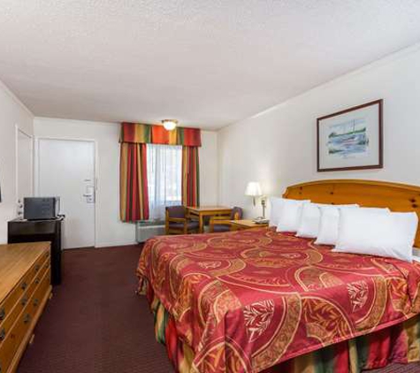 Days Inn - Summerton, SC