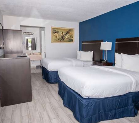 Baymont Inn & Suites - Altamonte Springs, FL