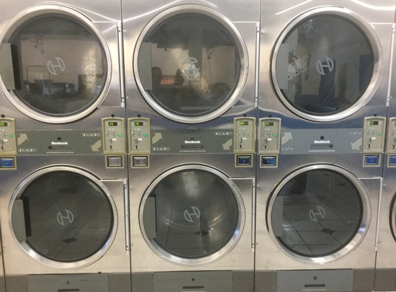 Delray Super Commercial & Coin Laundry - Delray Beach, FL. Large Dryers
Comforters