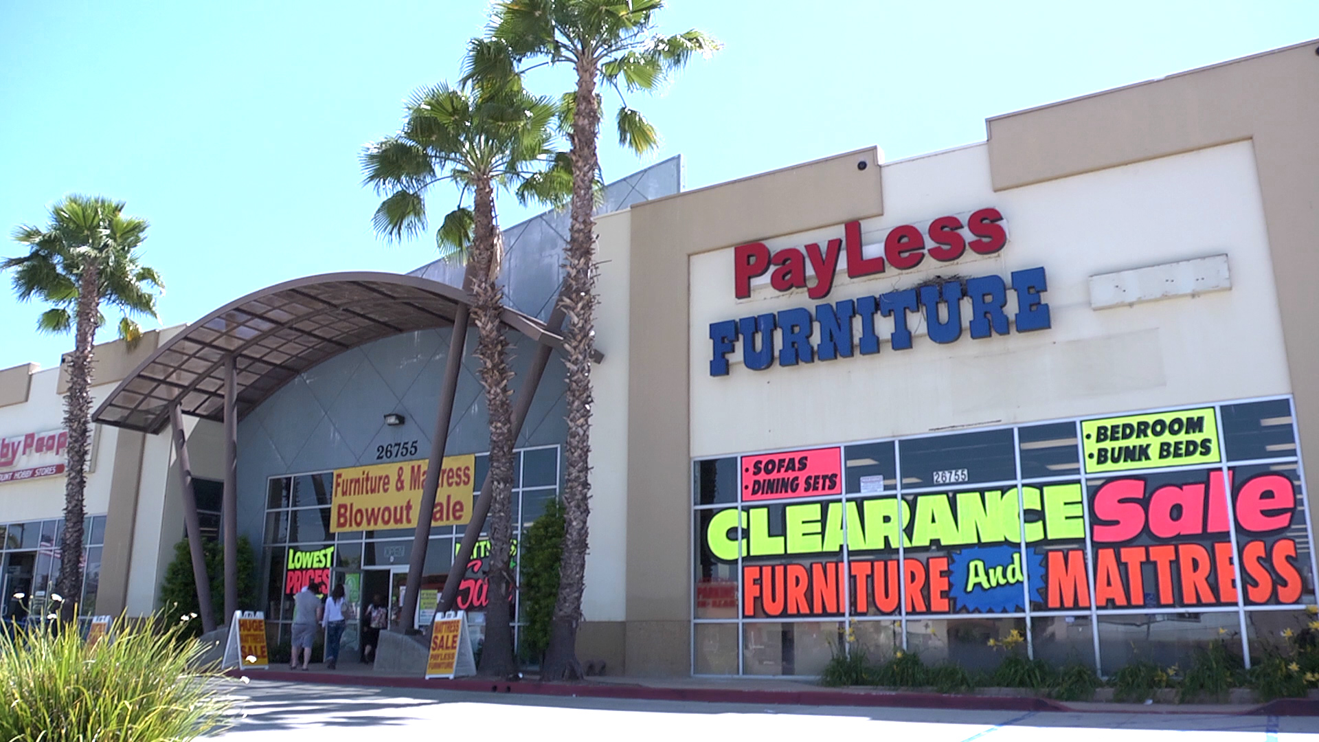 Payless furniture store near outlet me