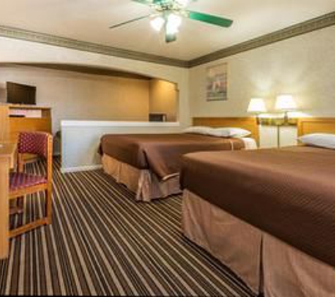 Travelodge by Wyndham Merced Yosemite - Merced, CA