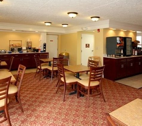 Quality Inn near Martinsville Speedway - Martinsville, VA