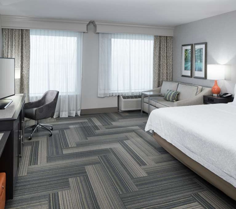 Hampton Inn & Suites by Hilton Atlanta Perimeter Dunwoody - Atlanta, GA