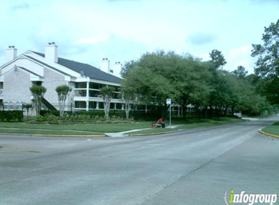 Monticello on Cranbrook Apartments - Houston, TX