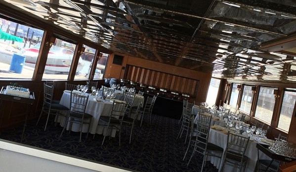 Lincoln Harbor Yacht Club - Weehawken, NJ