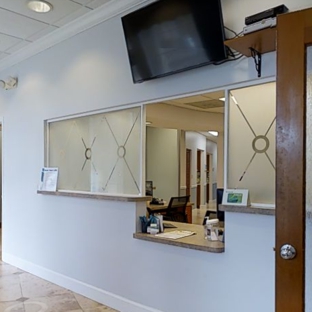 Dental Designs of Plantation - Plantation, FL. Check In Counter