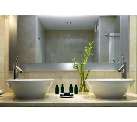 Eltham Glass Pty Ltd - Diamond Creek, VIC