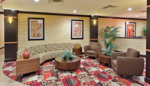 Holiday Inn Express & Suites Rome - Rome, GA