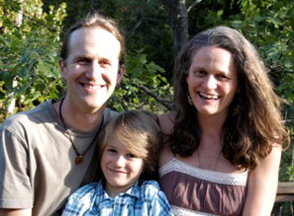 Lisa Pet Sits - Makawao, HI. Wendy, Matt and Jadon.