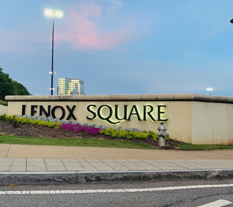 Way Taxi - Atlanta, GA. Lenox Square- Shopping Center