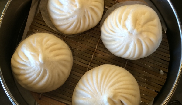 Din Tai Fung - Glendale, CA. Delicious BBQ Pork bun