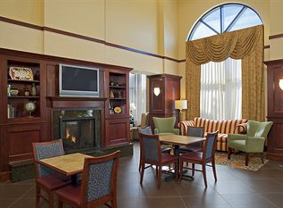 Hampton Inn & Suites Indianapolis-Airport - Indianapolis, IN