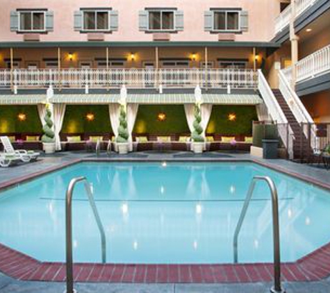 Ayres Hotel Costa Mesa/Newport Beach - Costa Mesa, CA