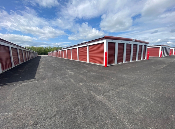 Showcase Self Storage - Hermon, ME