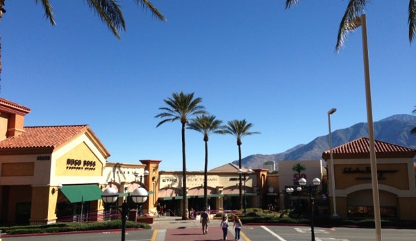 Desert Hills Premium Outlets - Cabazon, CA