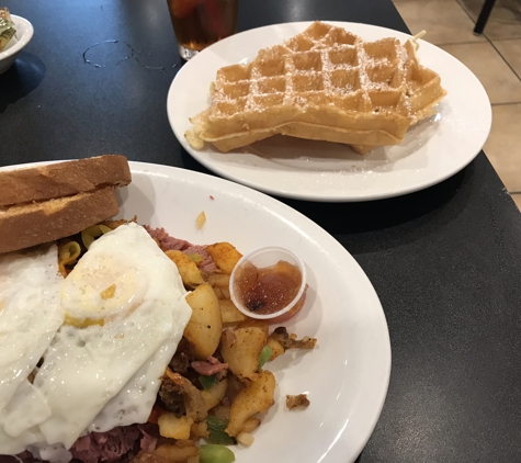 Maple Leaf Diner - Dallas, TX