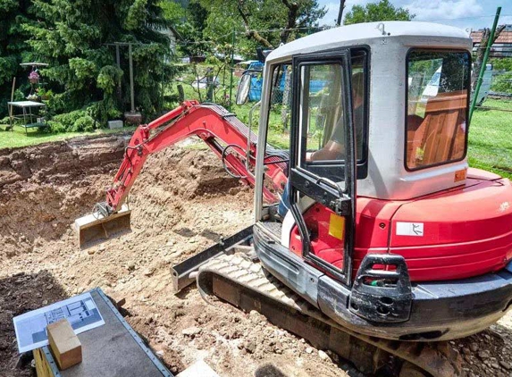 Simon Dickson Bobcat Excavator, Tipper & Roller Hire