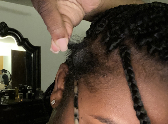 Sisters African Hairbraiding - Baton Rouge, LA. Right side