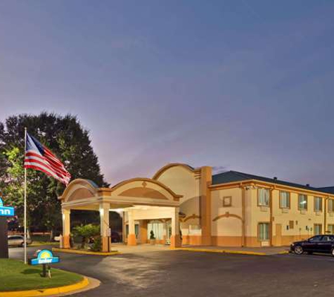 Days Inn - Montgomery, AL