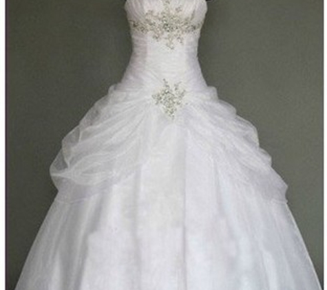 Sarasota Wedding Dresses - Sarasota, FL