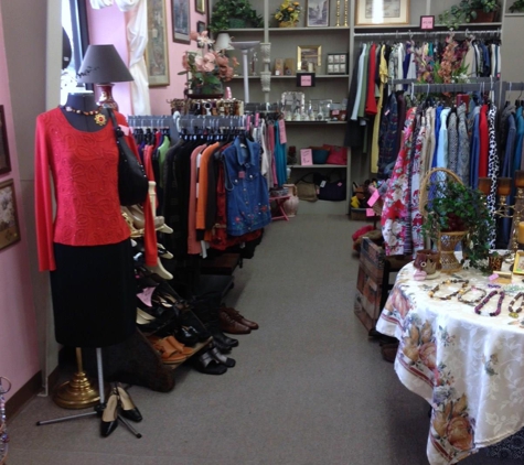 Laura Mae's Resale Shop - Belton, TX