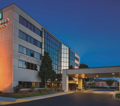 Embassy Suites by Hilton Milwaukee Brookfield - Brookfield, WI