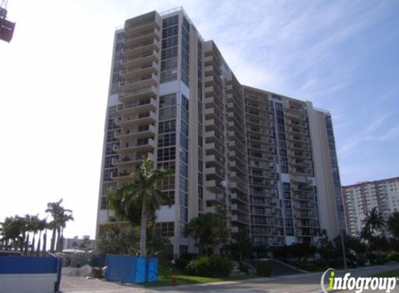 Vantage View Condominium - Fort Lauderdale, FL