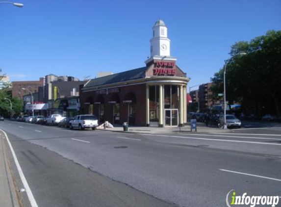 Diner Barn - Rego Park, NY