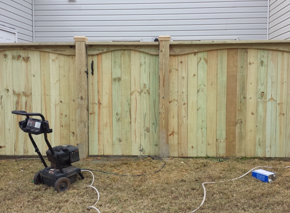 Jh fencing and landscaping llc - Greenville, SC