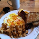 Johnny & Dee's Picnic Basket - Baskets