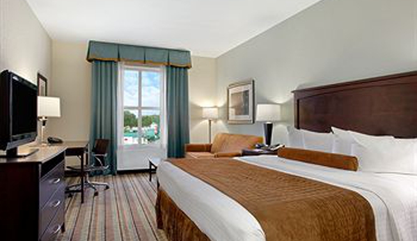 Best Western Plus Chain of Lakes Inn & Suites - Leesburg, FL