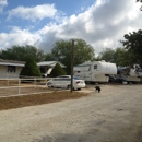 Bailey's Hideaway Lodging & RV - Lodging