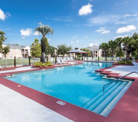 Reef Club Apartments - Kissimmee, FL